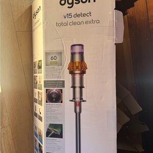 Dyson V15 Detect Stick Vacuum - BOX